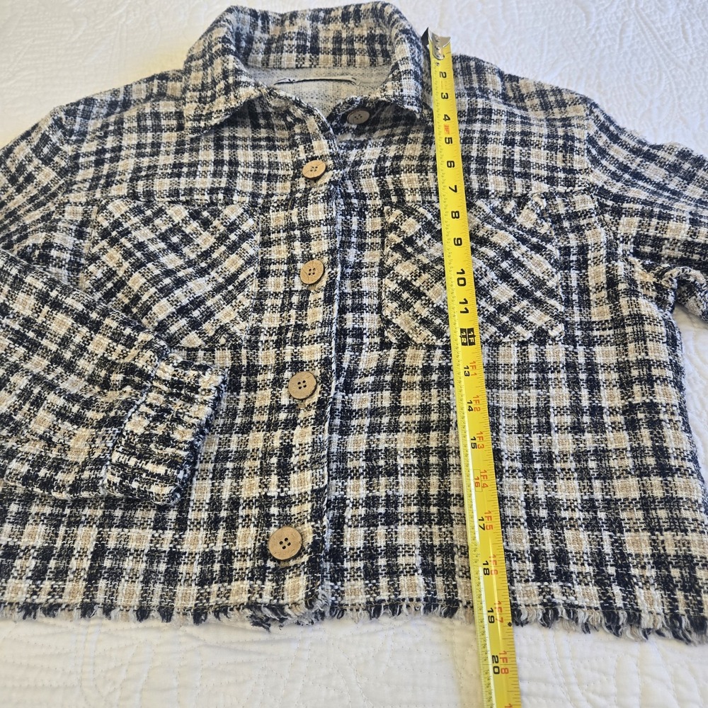 Zara Tweed Plaid Cropped Jacket Button Up Collared Navy Cream Frayed Hem Small‎ - Picture 8 of 16
